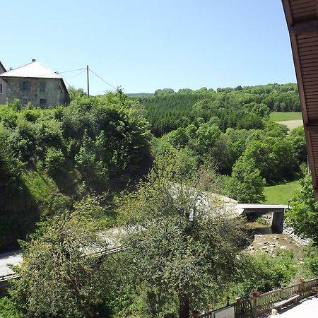 Bar Hotel Restaurant Le Margeriaz Les Deserts  Екстер'єр фото
