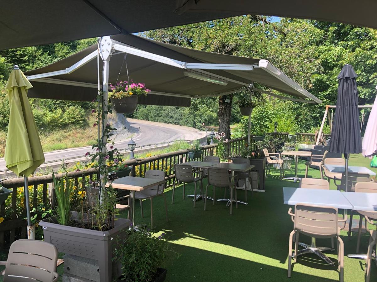 Bar Hotel Restaurant Le Margeriaz Les Deserts  Екстер'єр фото