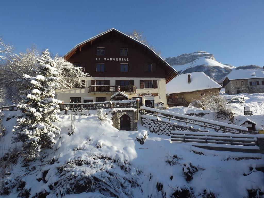 Bar Hotel Restaurant Le Margeriaz Les Deserts  Екстер'єр фото