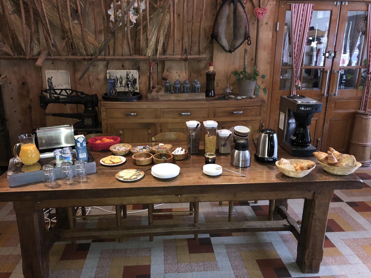 Bar Hotel Restaurant Le Margeriaz Les Deserts  Екстер'єр фото
