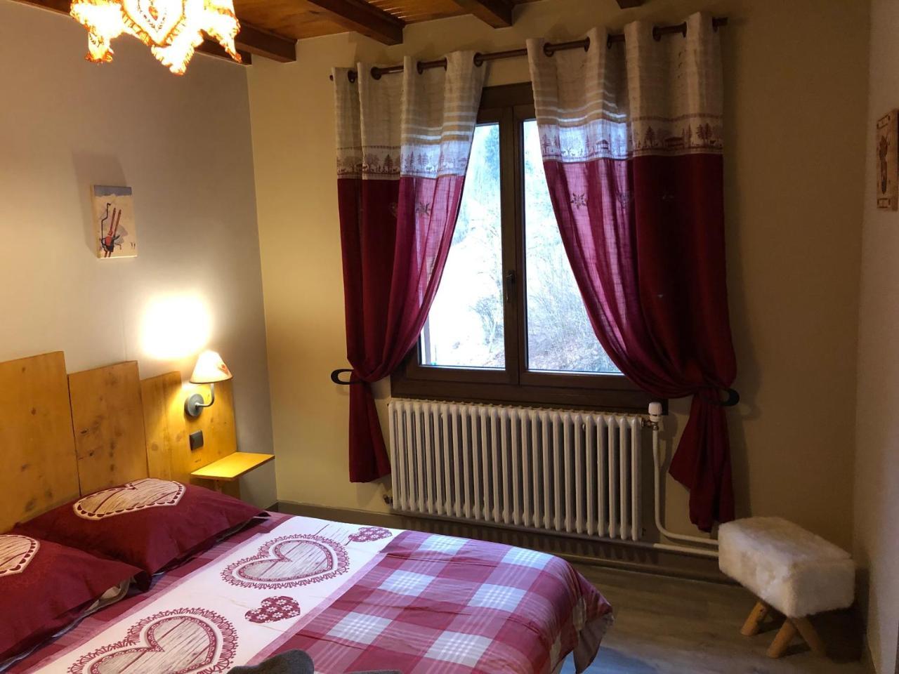 Bar Hotel Restaurant Le Margeriaz Les Deserts  Екстер'єр фото